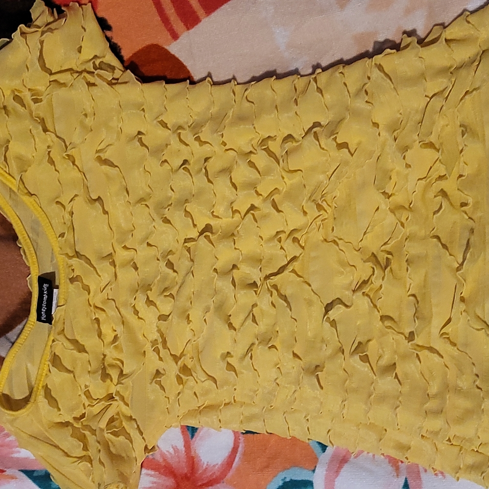 Honeycomb Kids size girls 14/16 yellow shirt